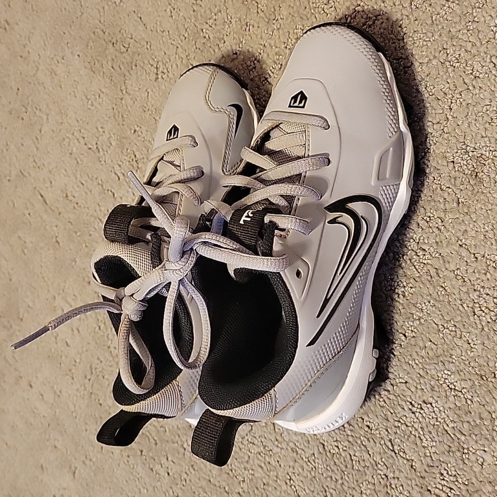 Nike Kids Shoes in White and Black